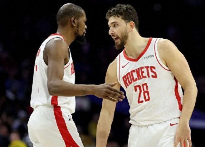 世界杯高清赛事直播软件下载官网-爆砍35分！狂轰40分，全联盟都质疑你老了，你却逆天改命要冲冠了